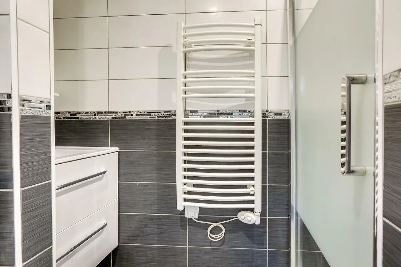 132 Suite Brancion Parigi